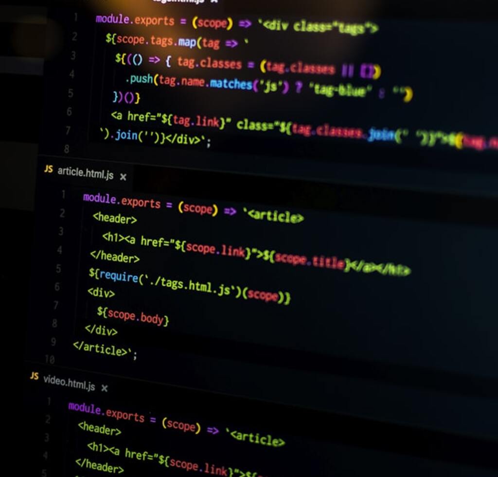 Symbol-granular chunking for code retrieval